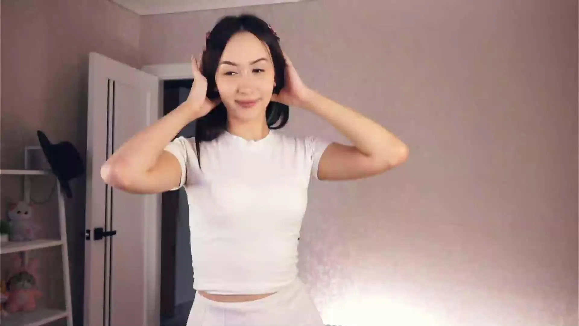 Offline ElwineAllston on Cam4