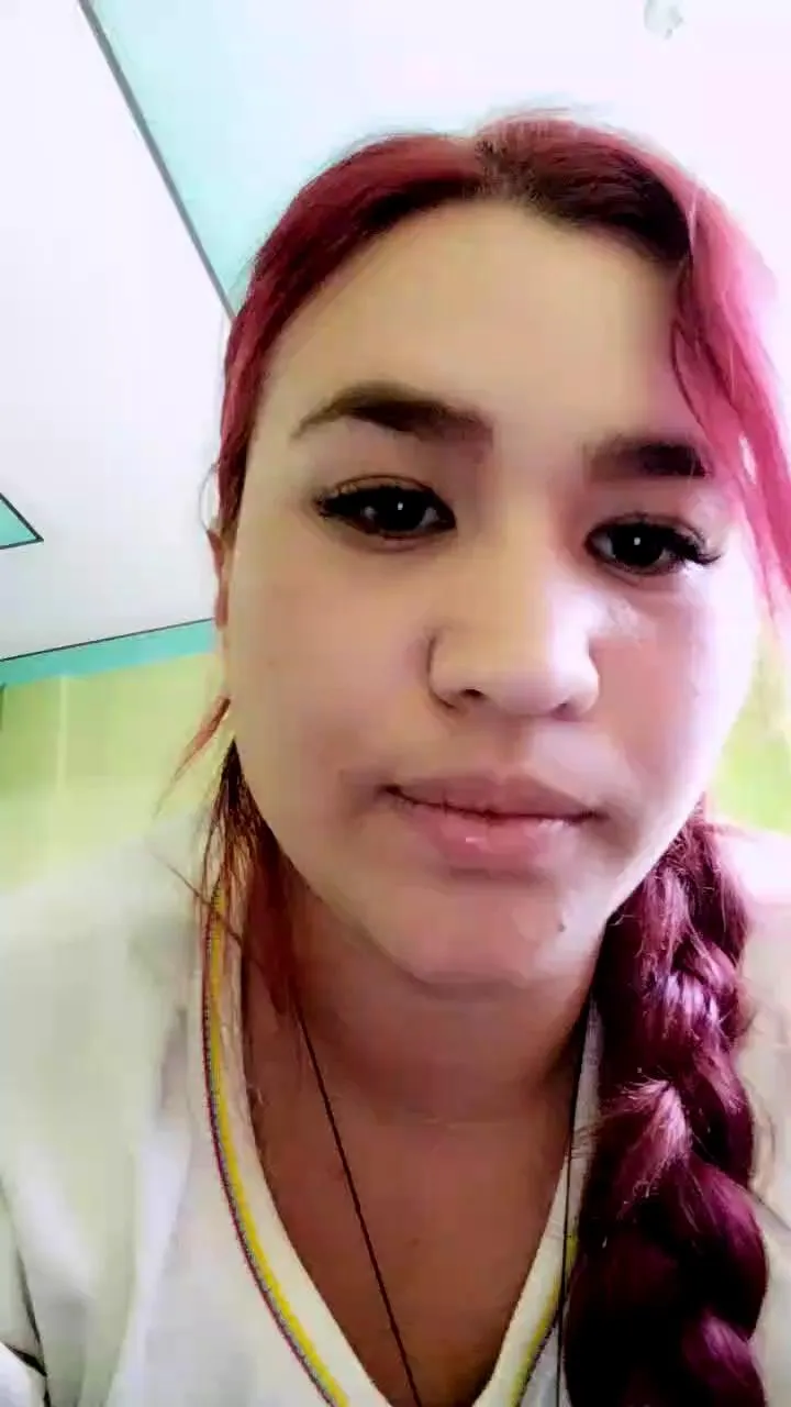 Freechat ema_GW on Cam4