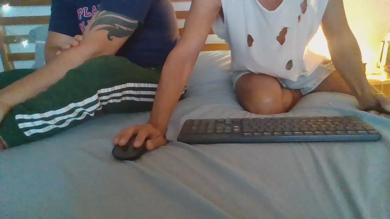 Offline EmaSwan34 on Cam4