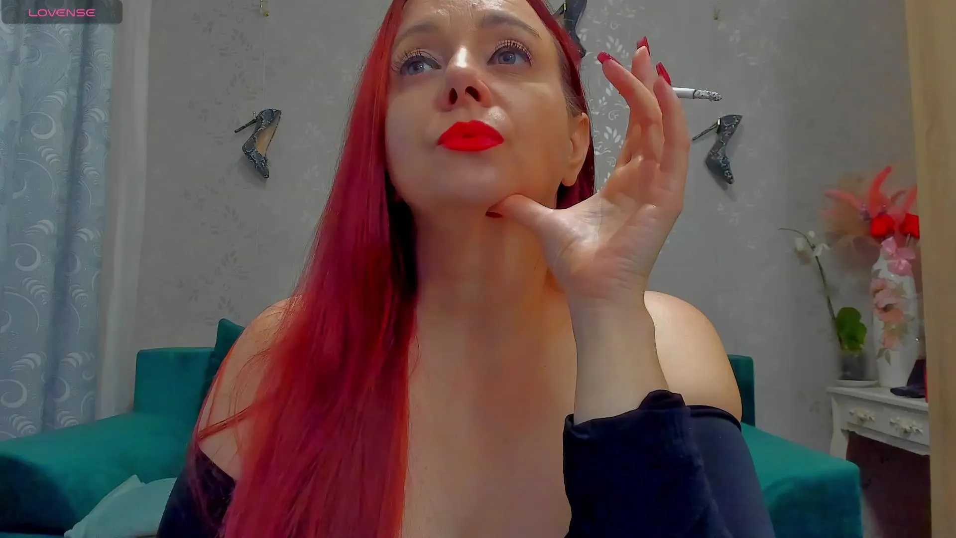 Freechat emilianna666 on Cam4