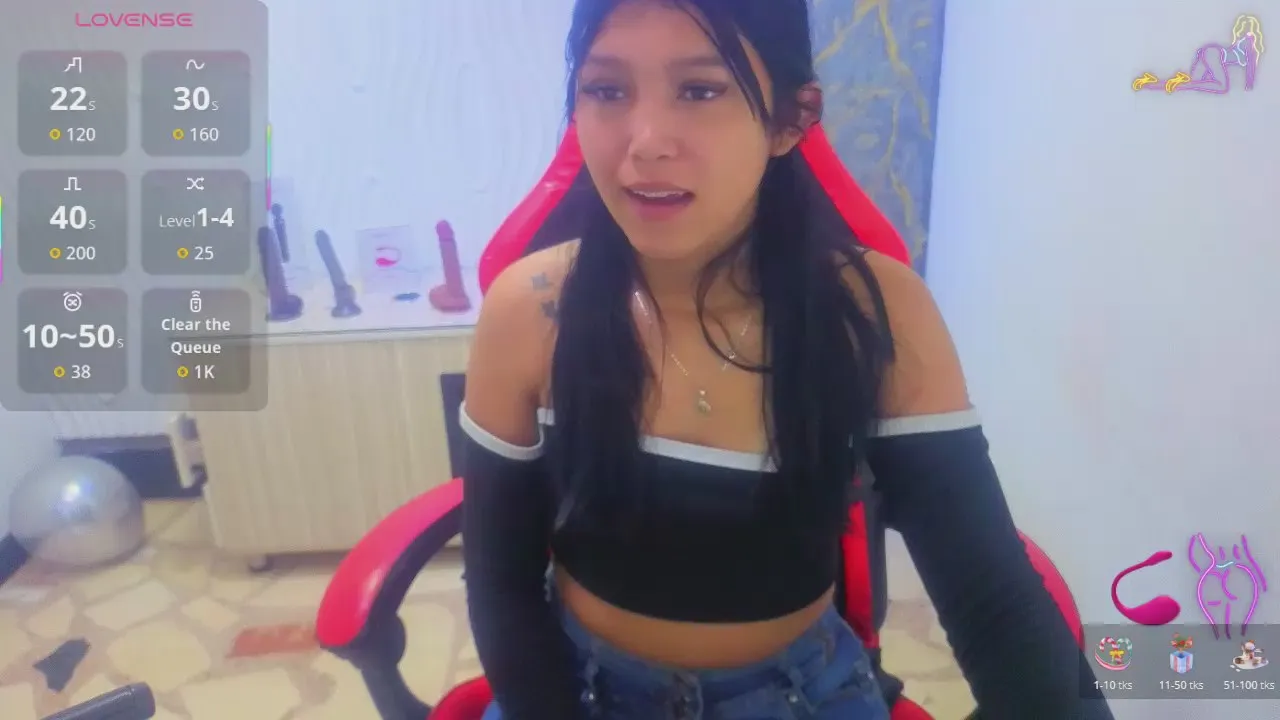 Offline emily_rosse04 on Cam4