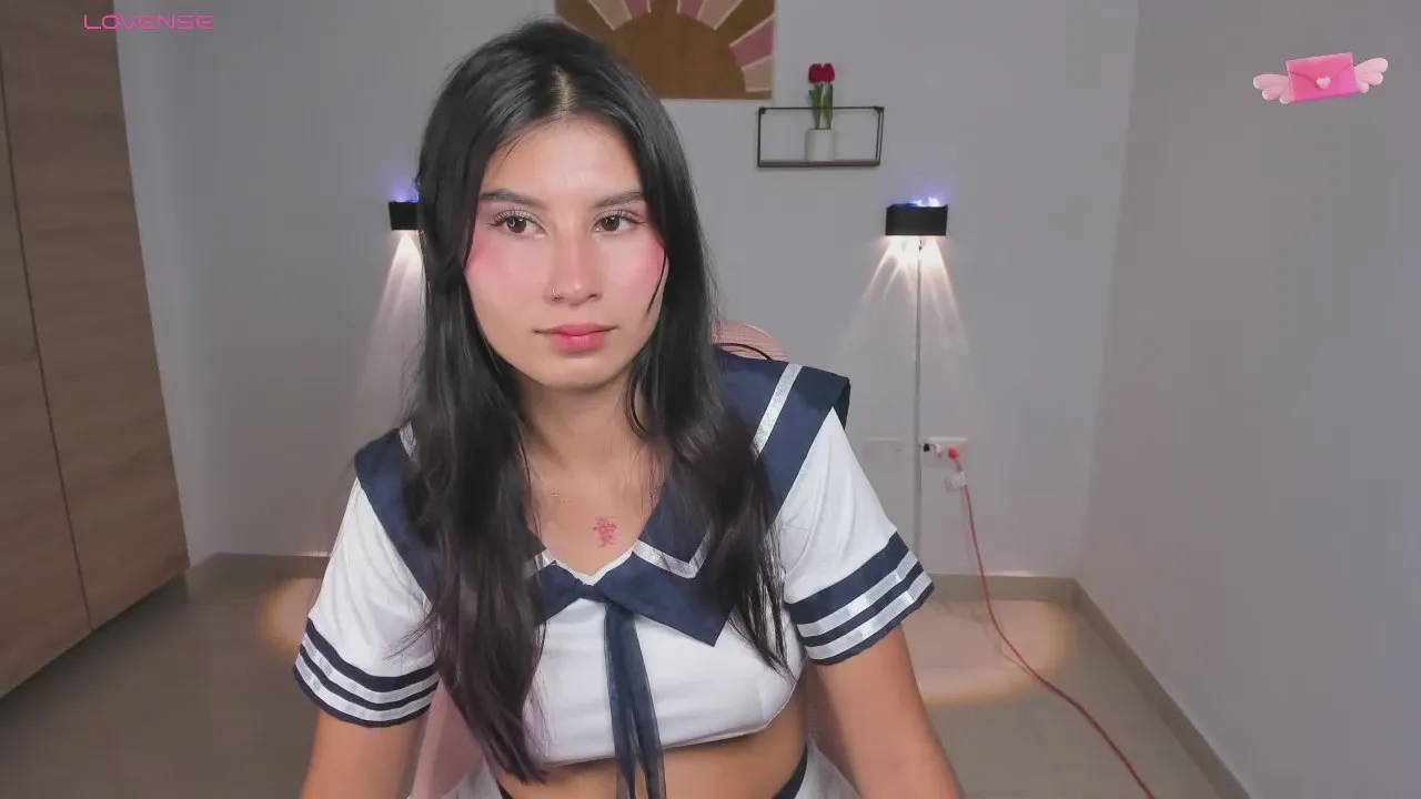 Offline emily_villamil on Cam4