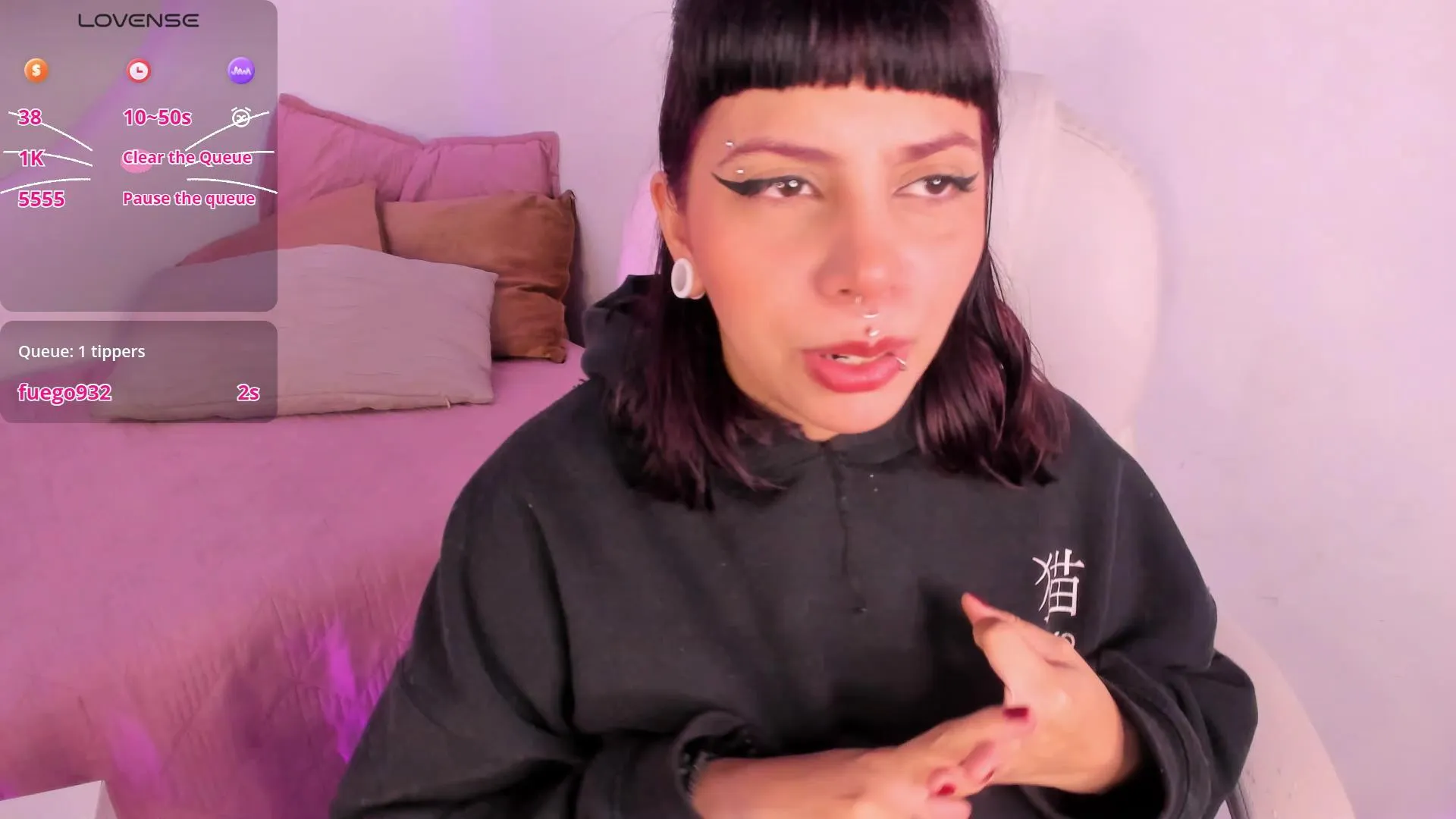 Freechat EmilySantoss on Cam4