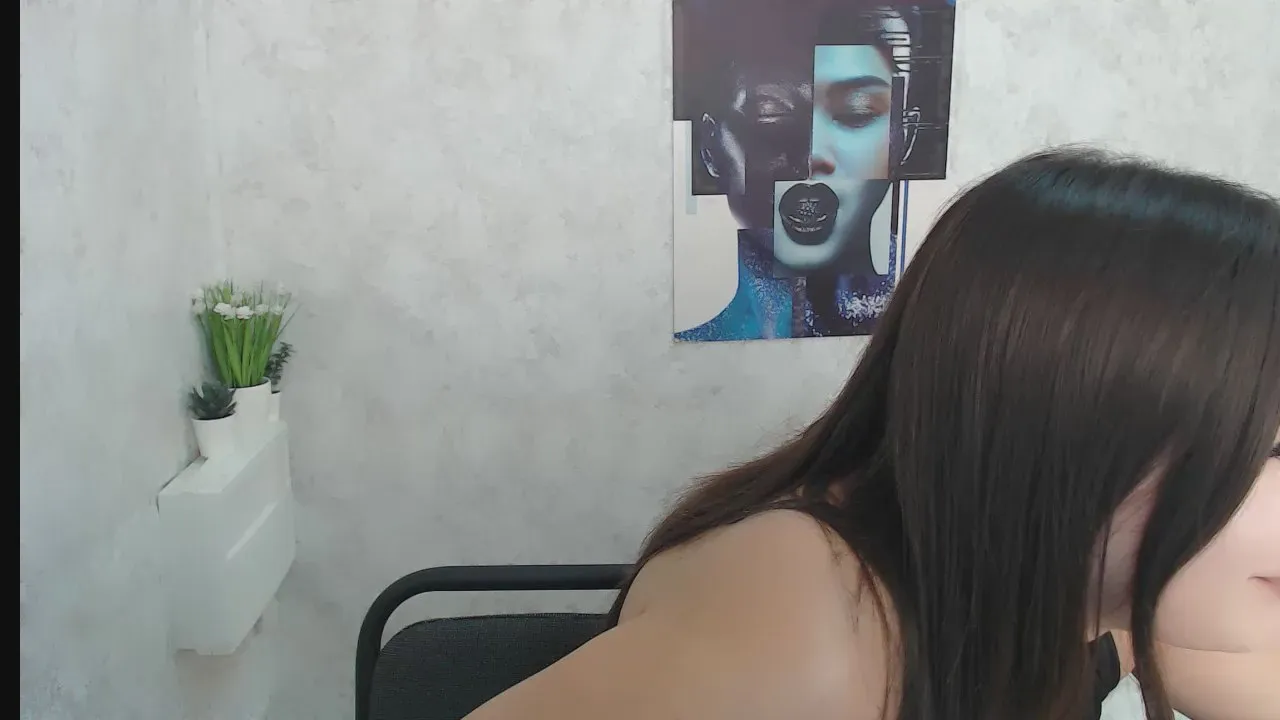 Offline EmiStern_ on Cam4