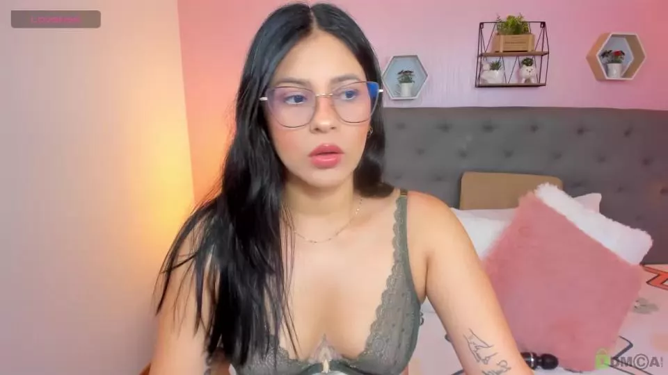 Offline emma_adams_ on Cam4