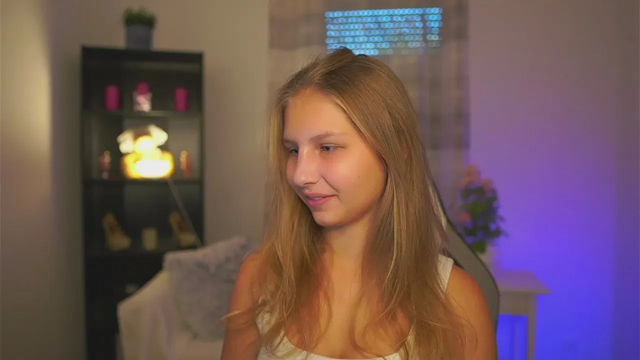 Offline emmie_murray on Cam4