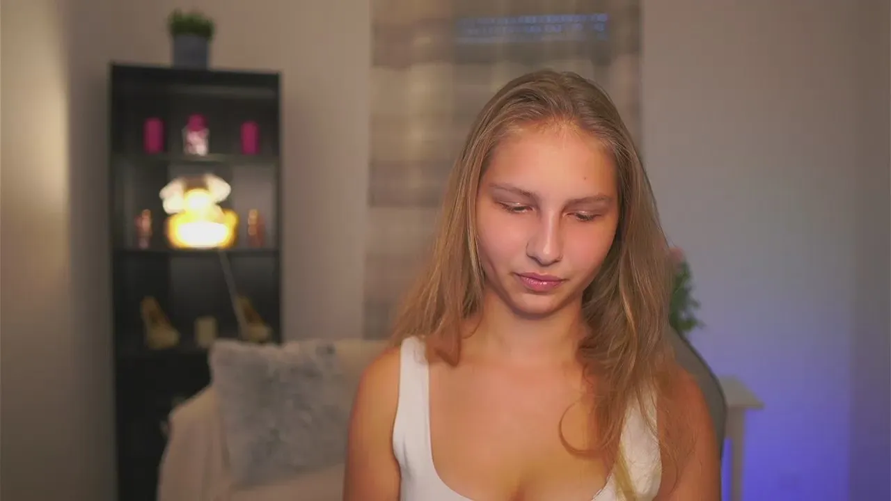 Offline emmie_murray on Cam4