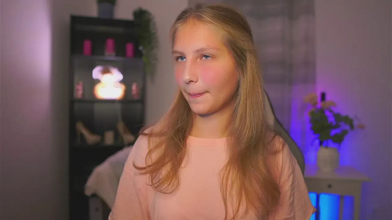 Offline emmie_murray on Cam4