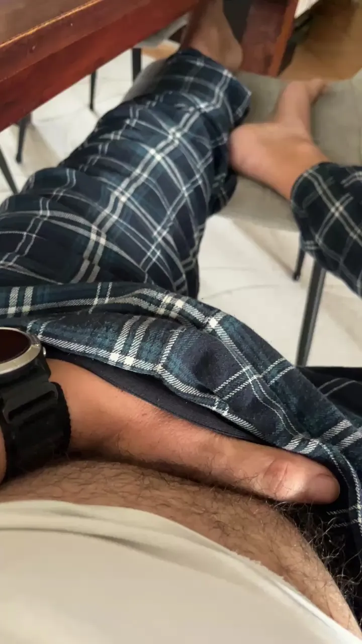 Offline Empie on Cam4