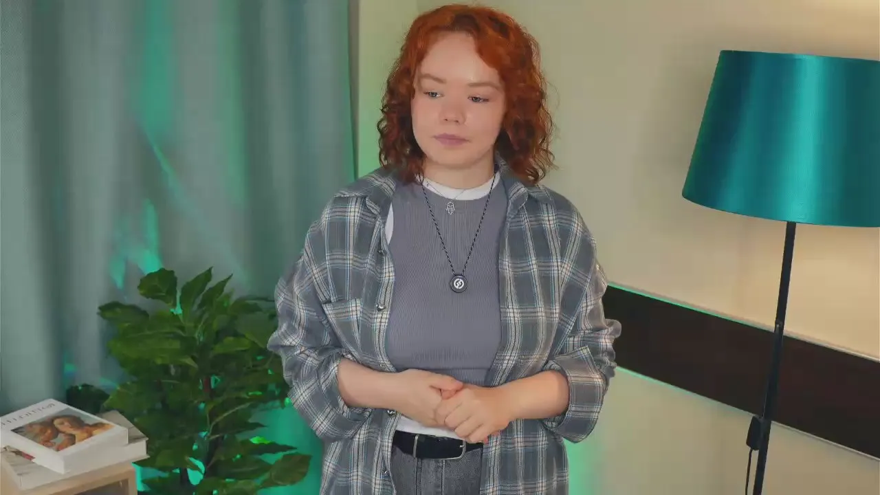 Offline EnolaCalver on Cam4