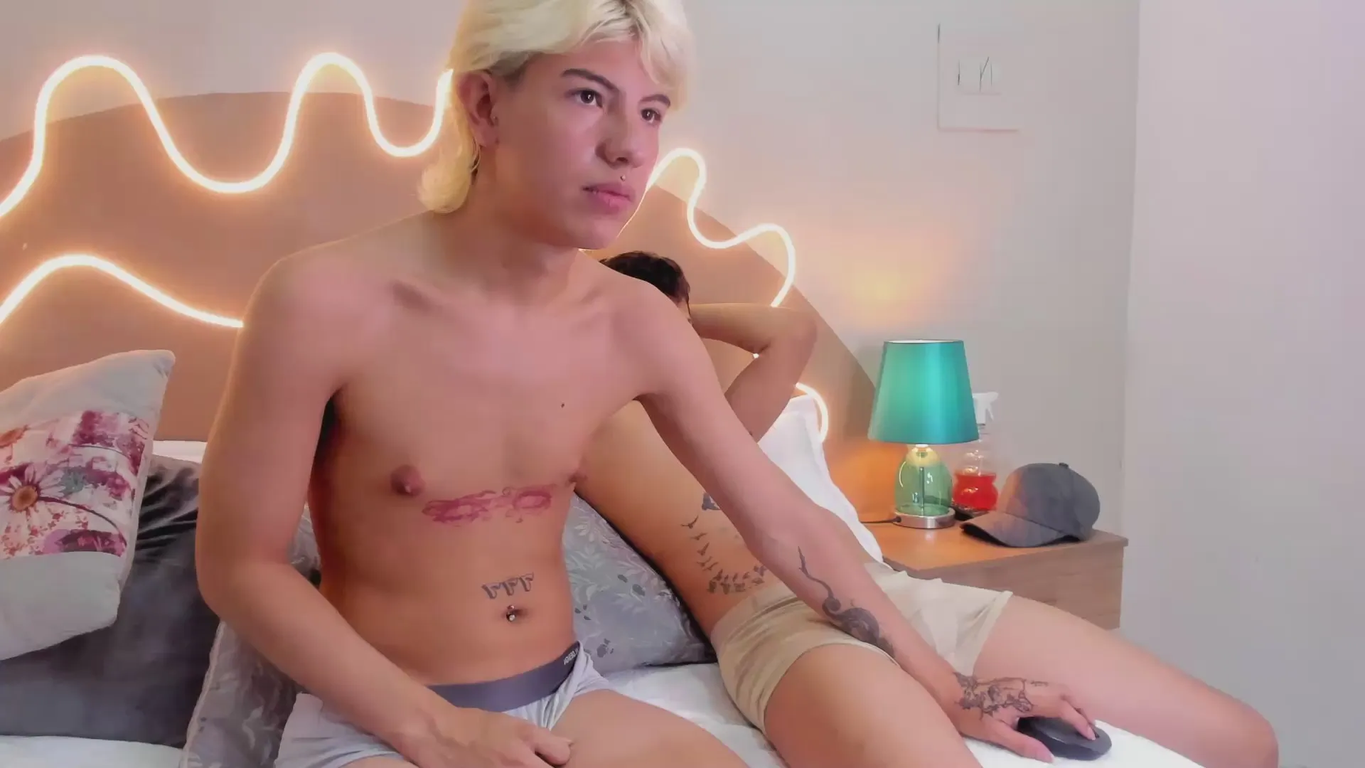 Offline Enrrixxx on Cam4