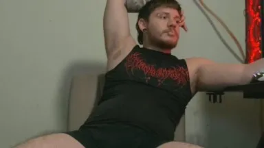 Offline Eskolhandsome on Cam4