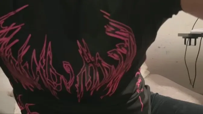 Offline Eskolhandsome on Cam4