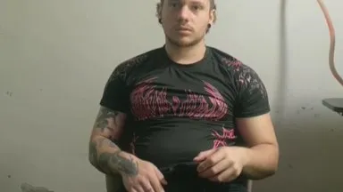 Offline Eskolhandsome on Cam4