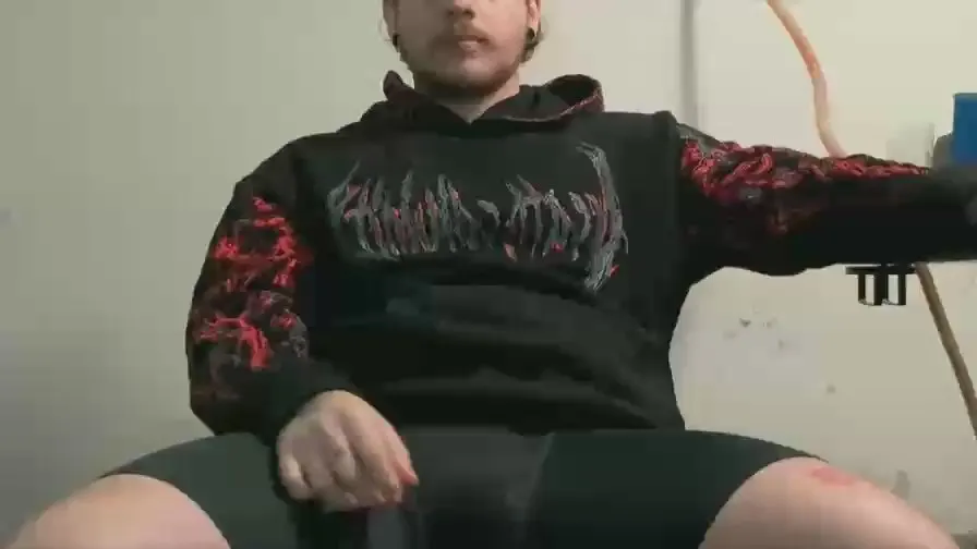 Offline Eskolhandsome on Cam4