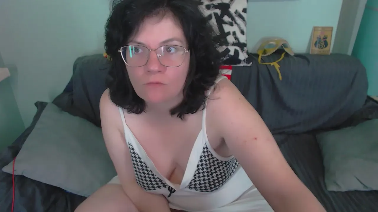 Offline Everlie on Cam4