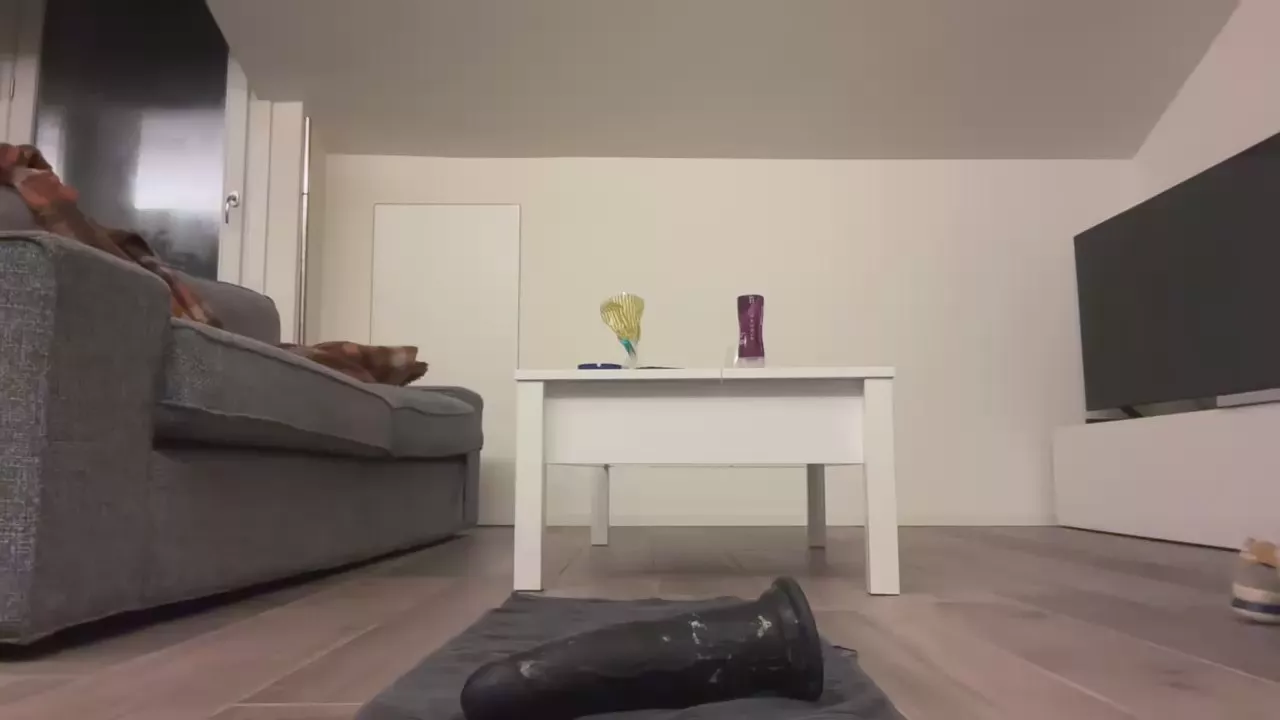 Offline extremeanal on Cam4