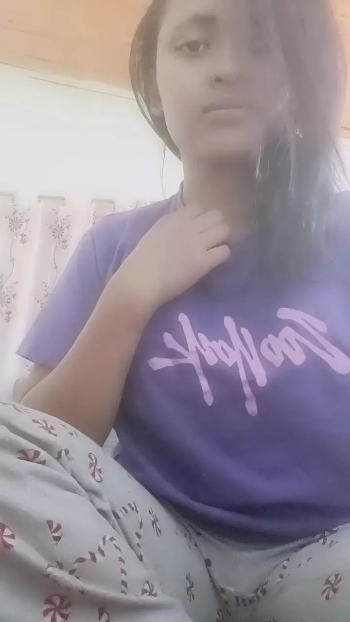 Offline Fah_sexy on Cam4