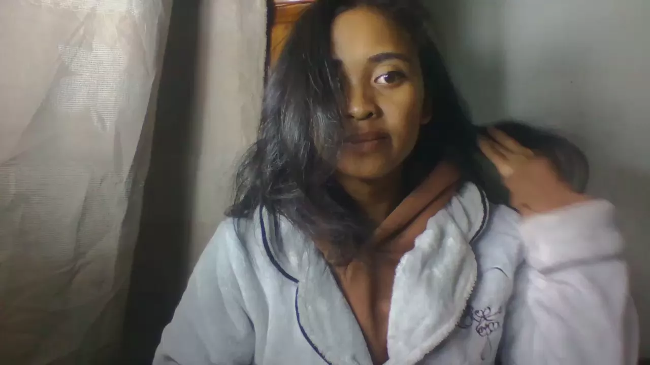 Offline Fah_sexy on Cam4