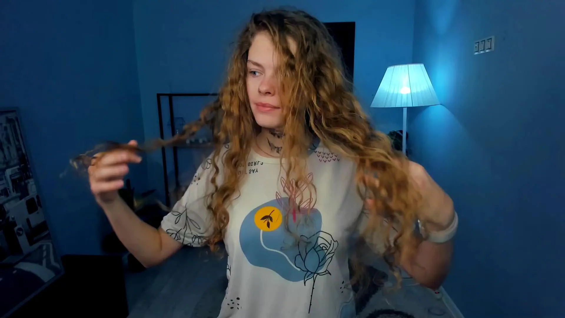 Offline FalineCleverley on Cam4