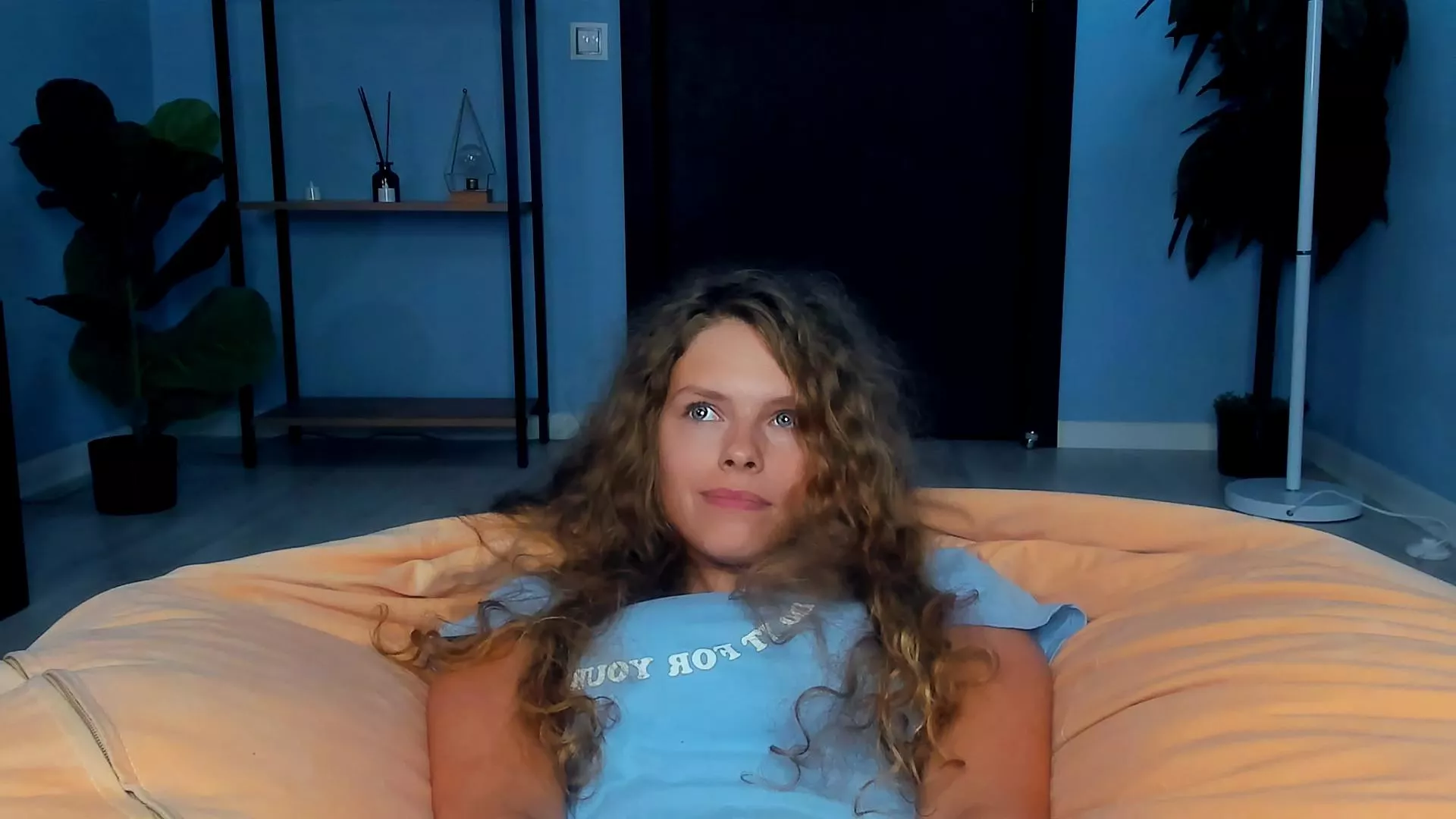 Offline FalineCleverley on Cam4