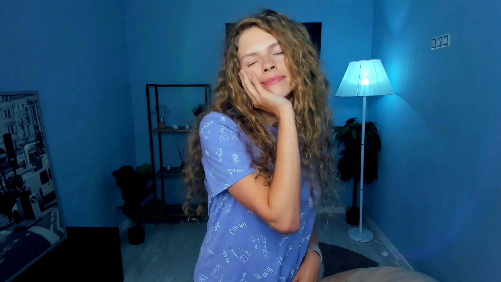 Offline FalineCleverley on Cam4