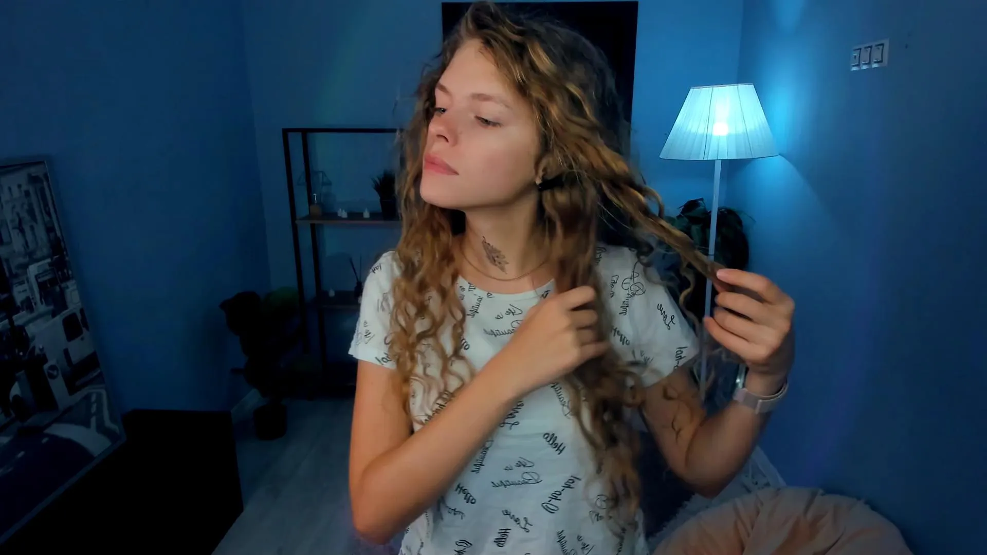 Offline FalineCleverley on Cam4