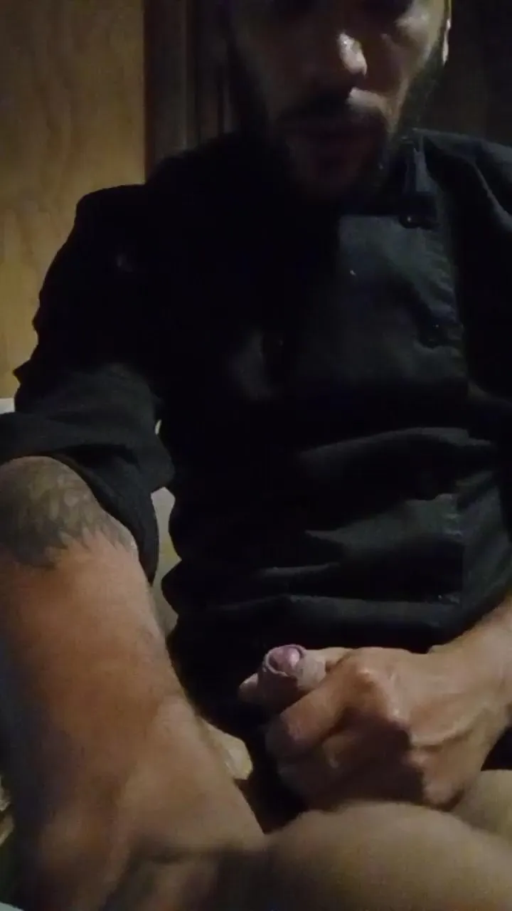 Offline fantom37 on Cam4