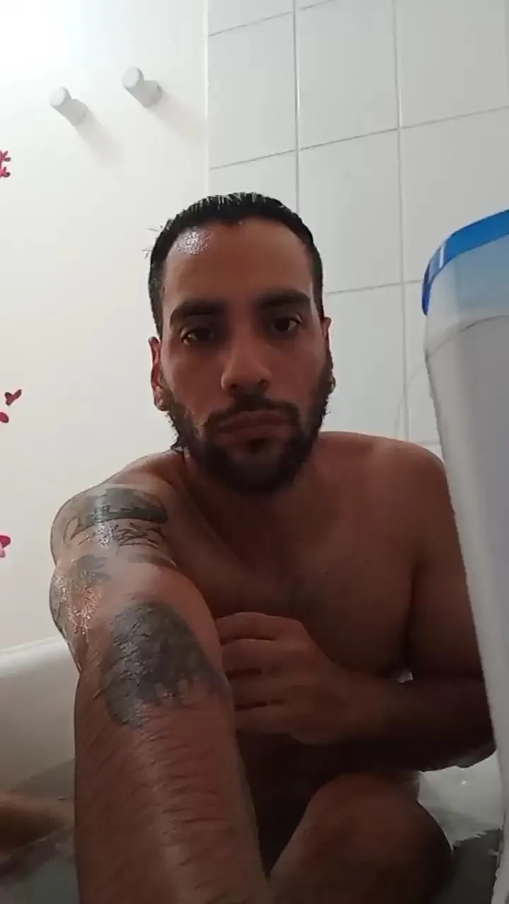 Offline fantom37 on Cam4