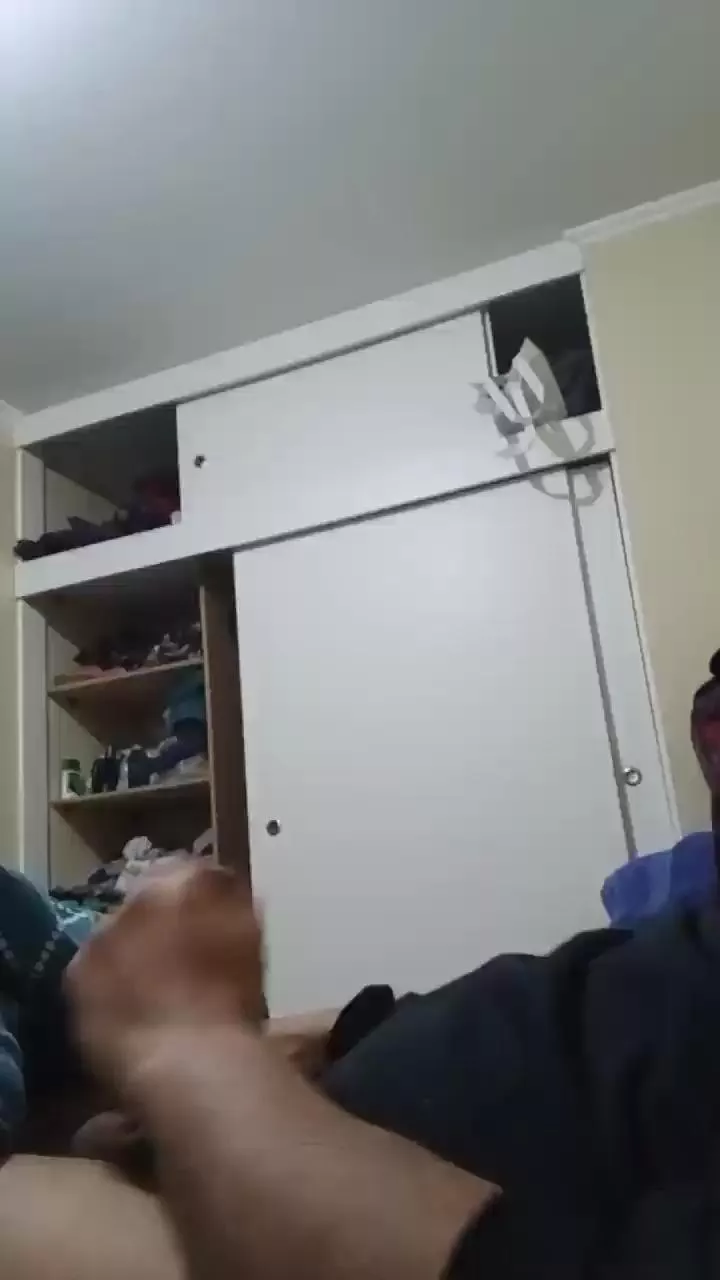 Offline fantom37 on Cam4