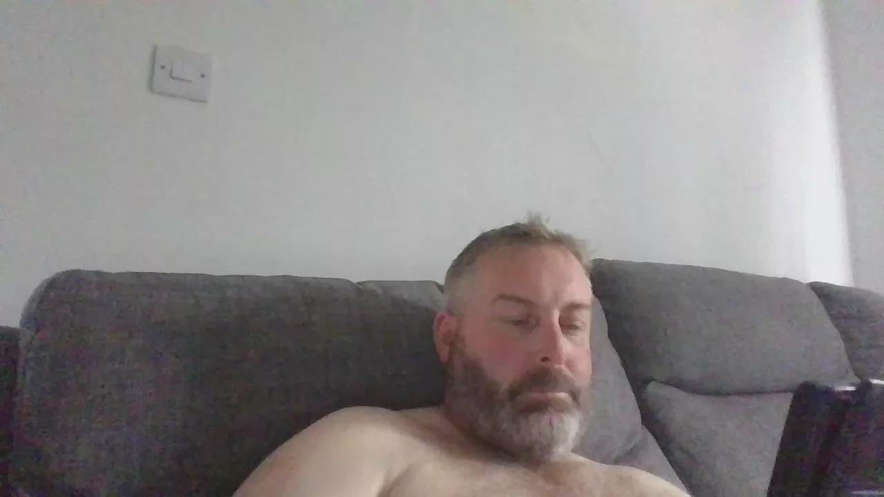 Offline Feature_me on Cam4