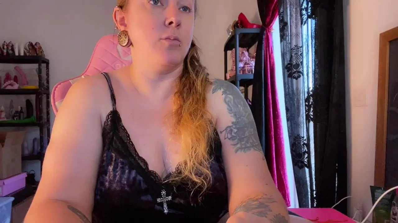 Offline fetish_girl on Cam4