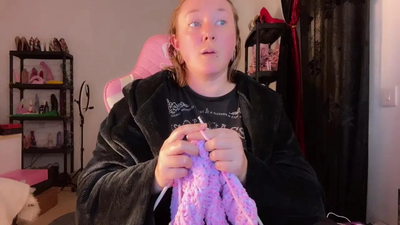 Offline fetish_girl on Cam4