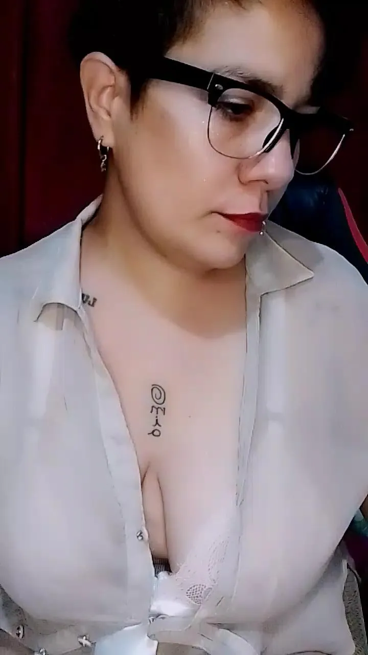 Offline Fetishdomm on Cam4