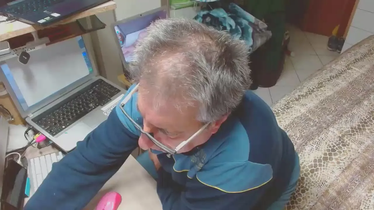 Offline firenze103 on Cam4