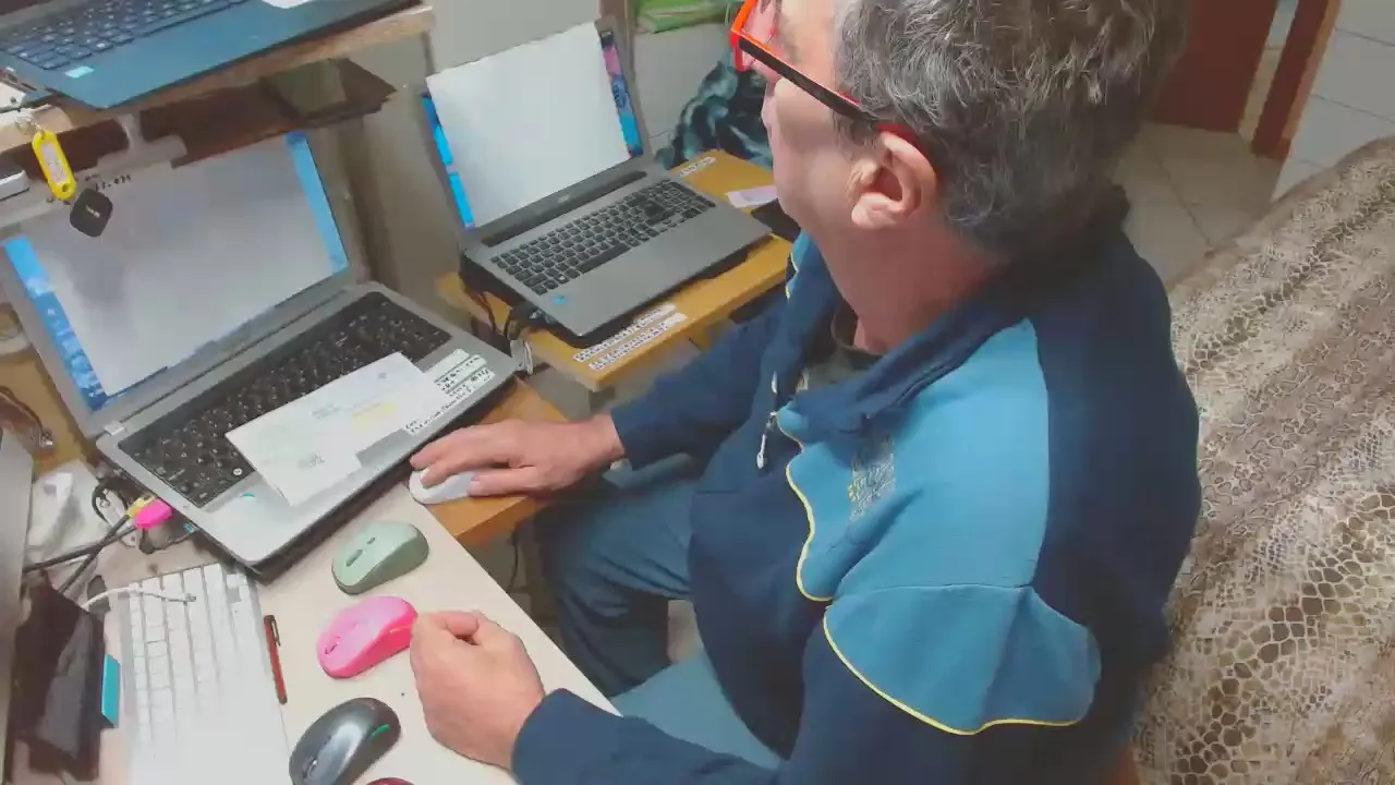 Offline firenze103 on Cam4