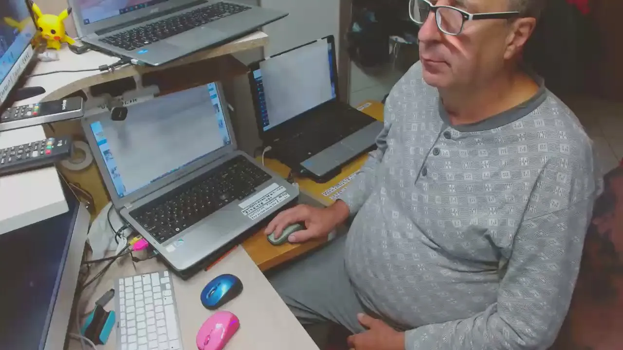 Offline firenze103 on Cam4