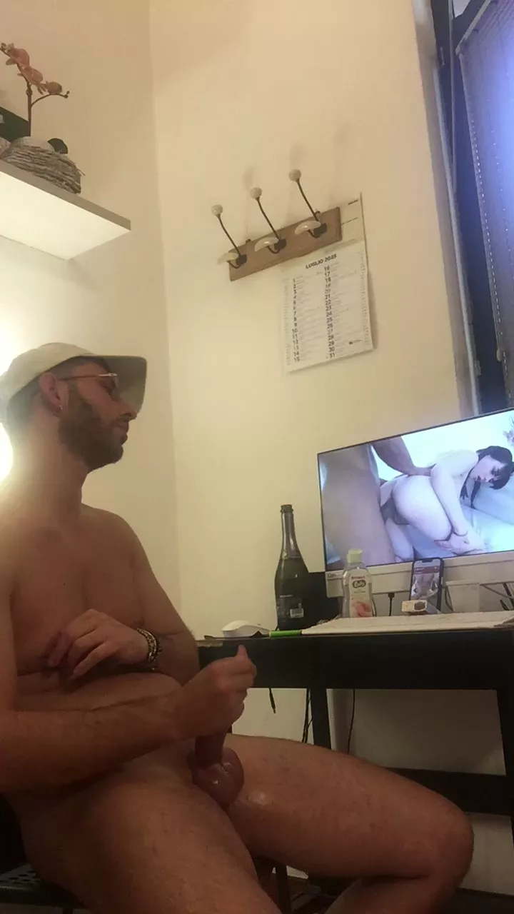 Offline florence1990 on Cam4