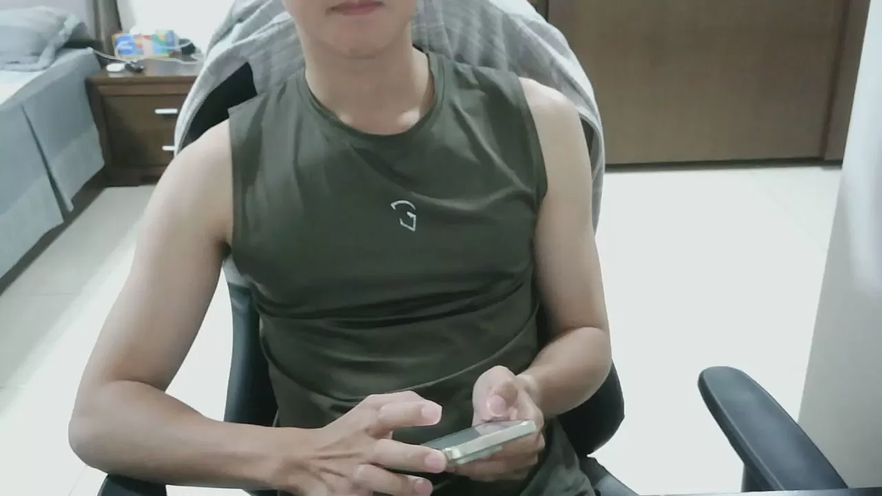 Offline focus1021 on Cam4