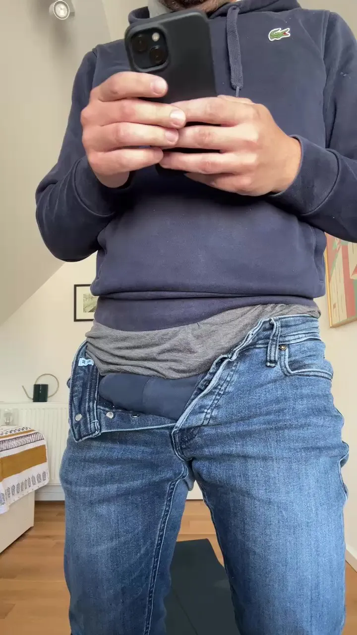 Offline FranzoseInFFM on Cam4