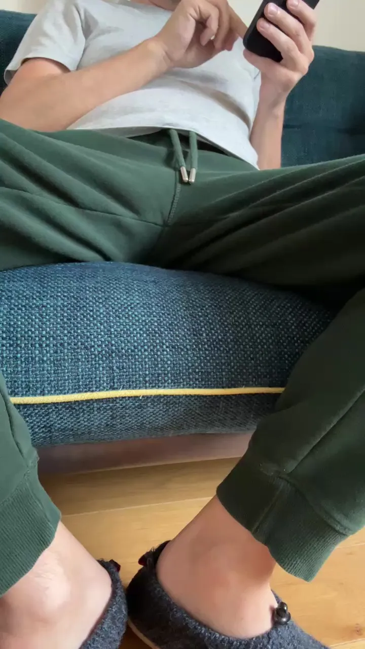 Offline FranzoseInFFM on Cam4