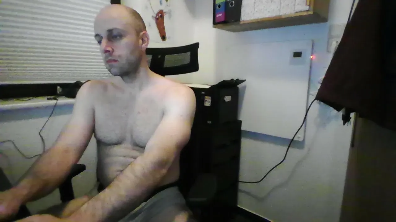 Offline freddow on Cam4