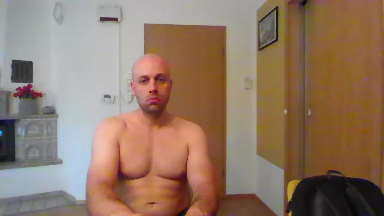 Offline freddow on Cam4