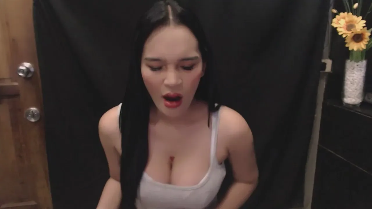 Offline FreshYoungTS on Cam4