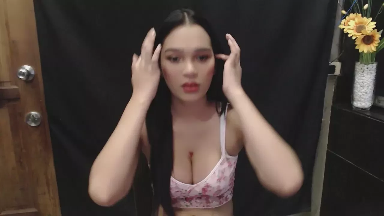 Offline FreshYoungTS on Cam4