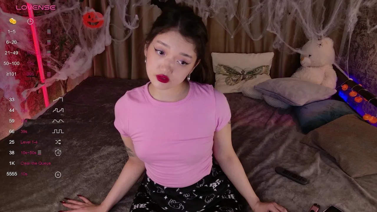 Offline FreyaRay on Cam4