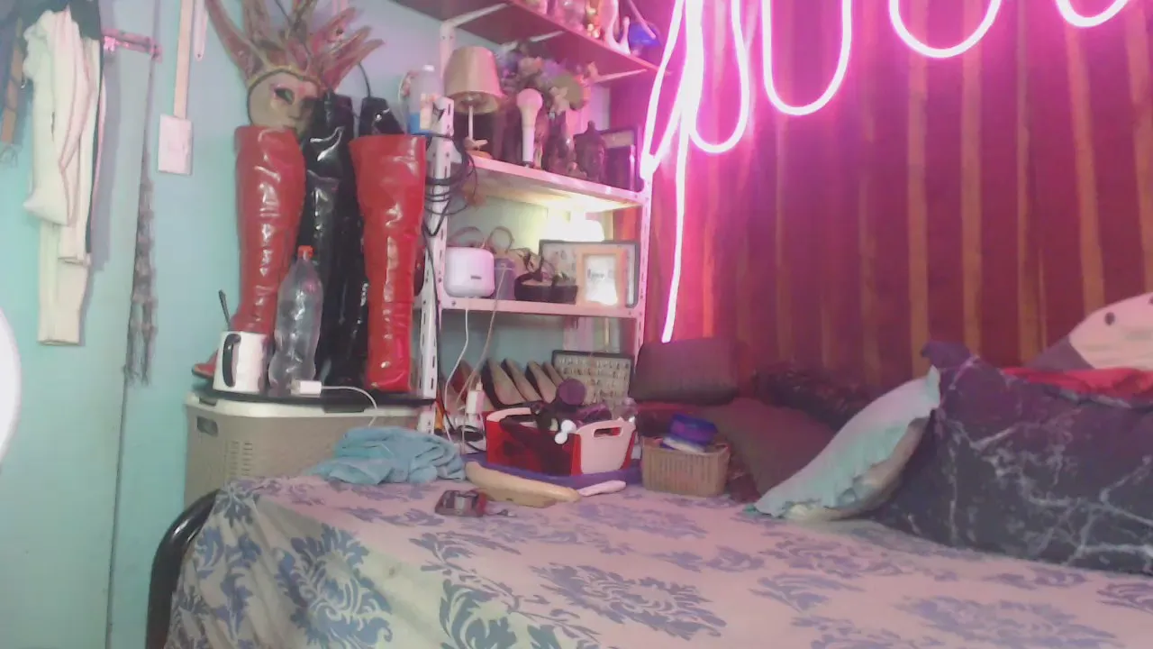 Offline FuckMachineGun on Cam4