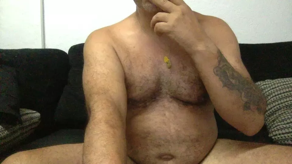 Offline futbolin84 on Cam4