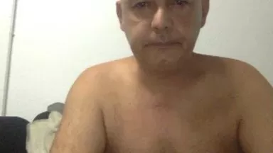 Offline futbolin84 on Cam4