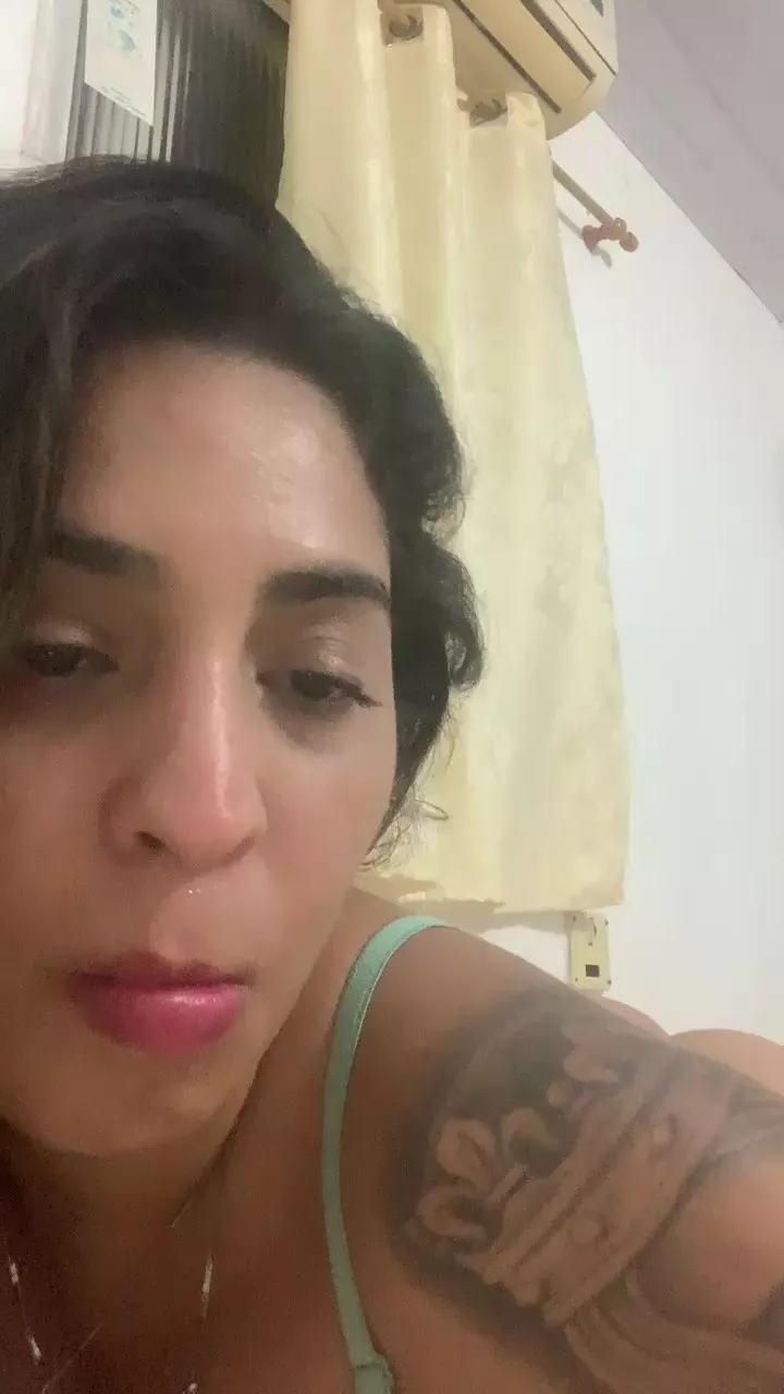 Offline Gabi_loira on Cam4